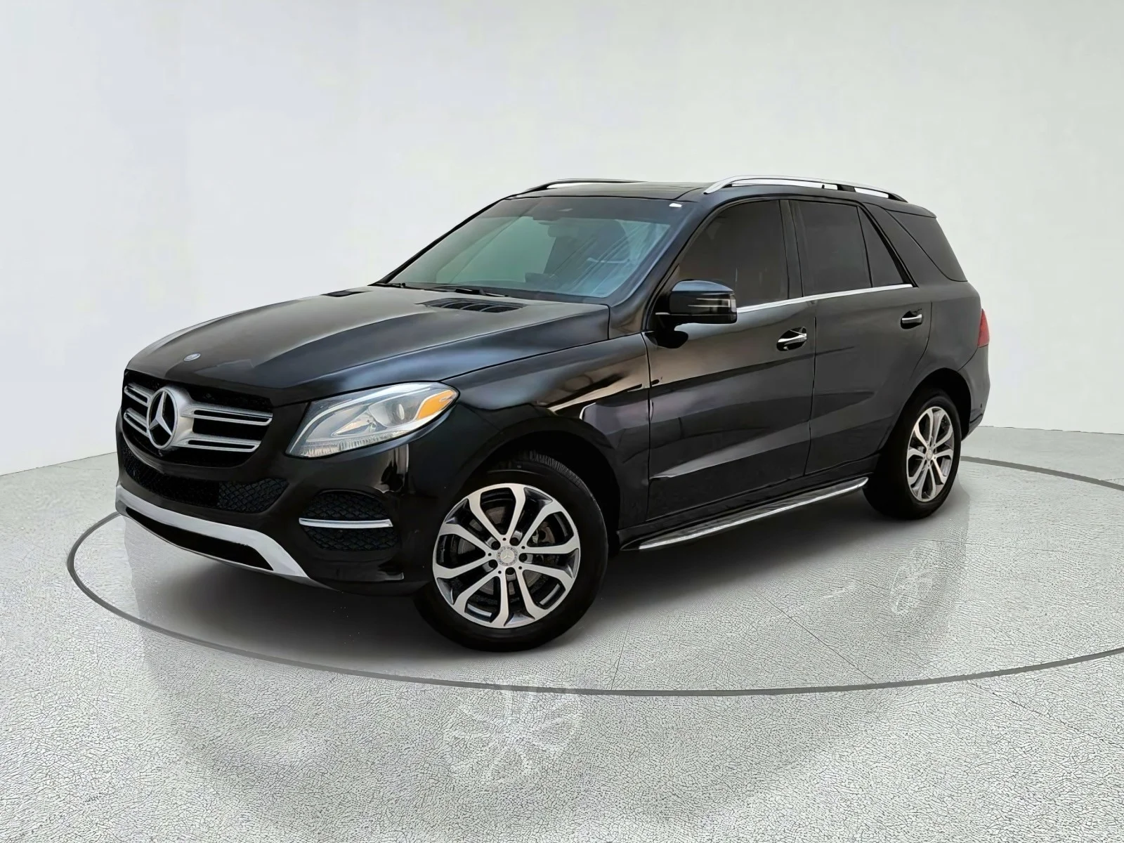 Used 2017 Black Mercedes-Benz GLE 350 image 1