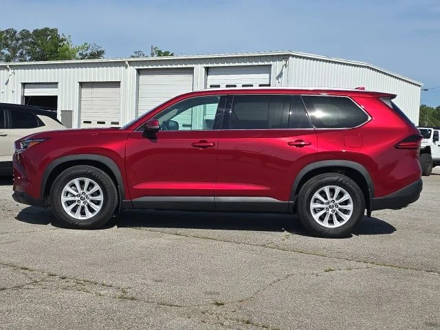 Used 2025 Red Toyota XLE image 2