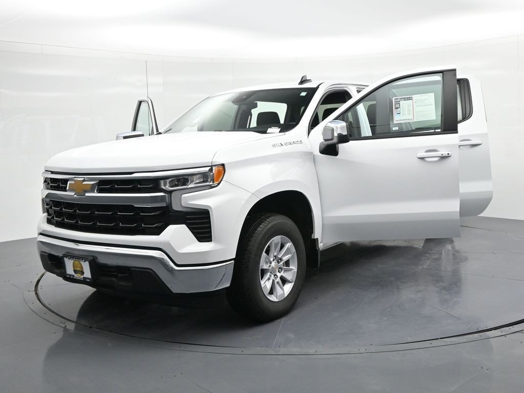 Used 2025 Summit White Chevrolet LT image 26