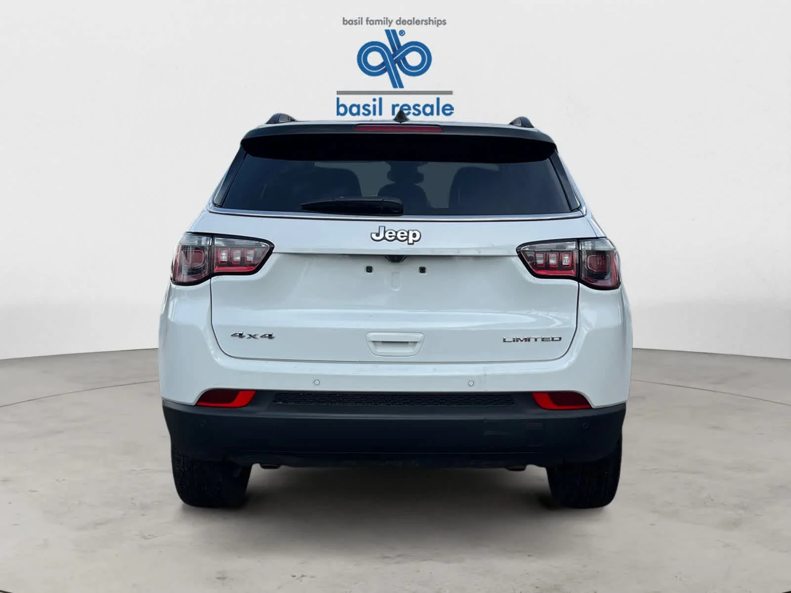 Used 2025 Bright White Clearcoat Jeep Limited image 5