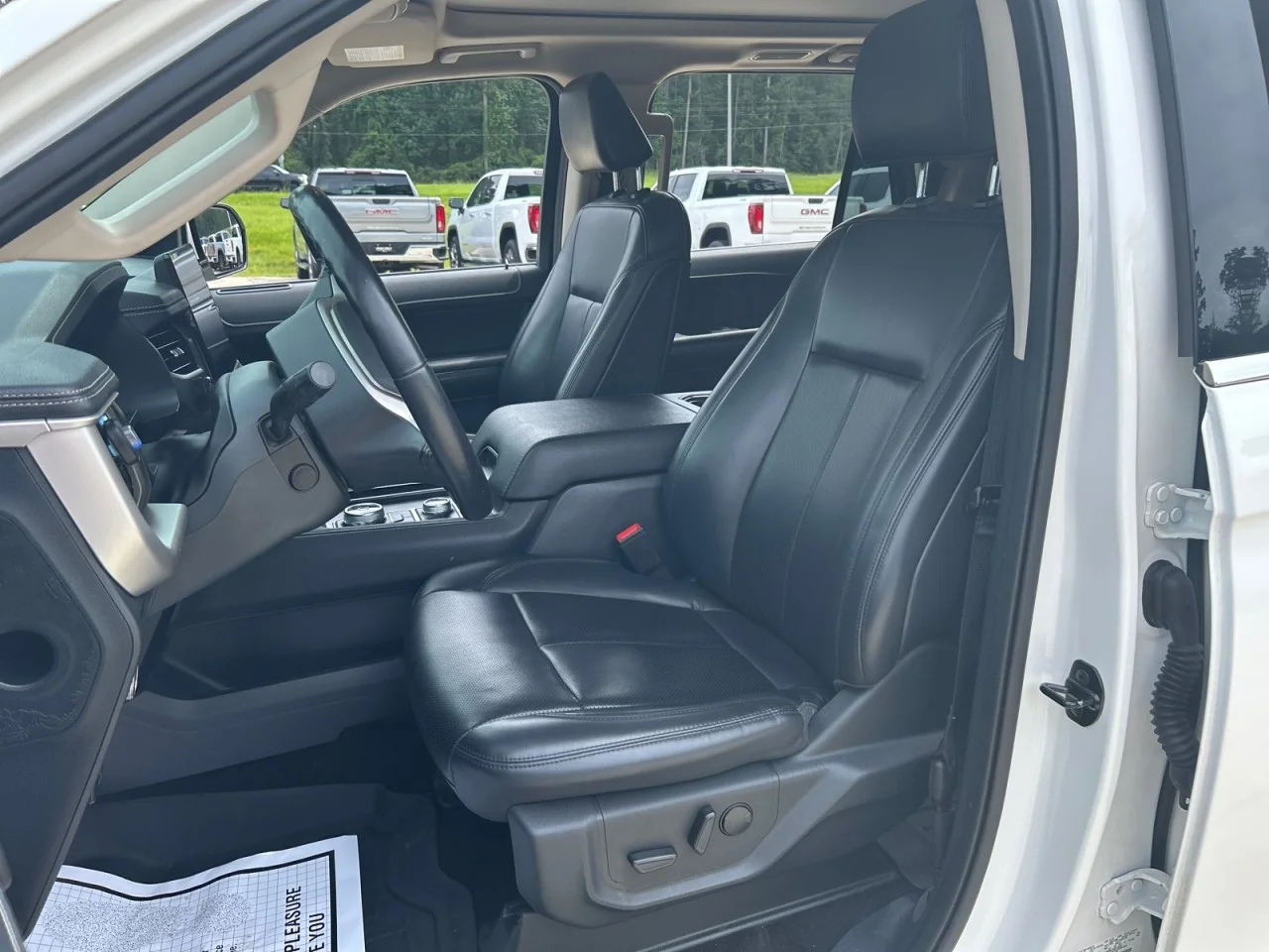 Used 2022 White Ford XLT image 17