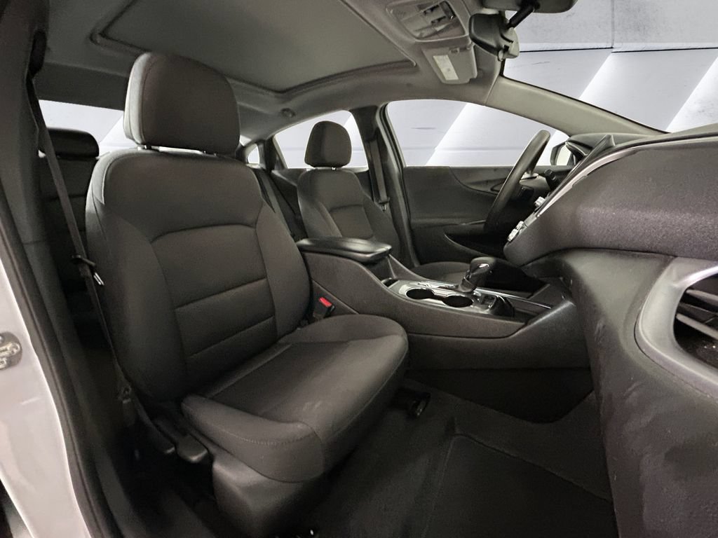 Used 2024 Summit White Chevrolet 1LT image 14