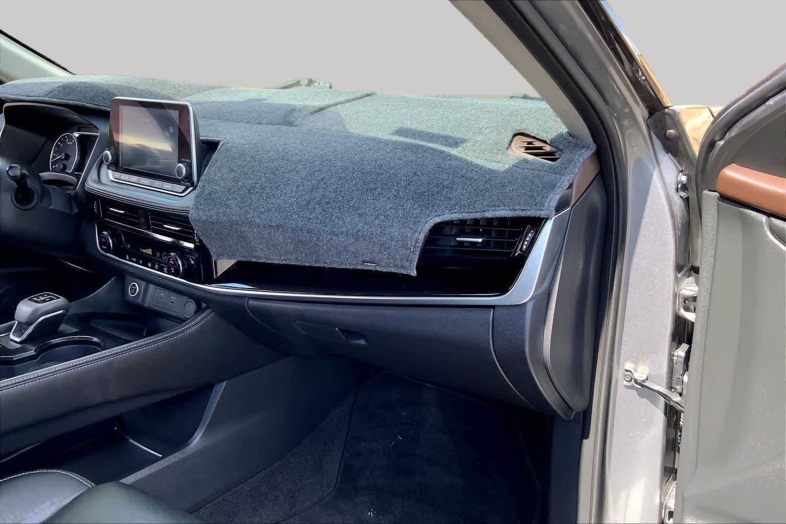 Used 2023 Gun Metallic Nissan SL image 16