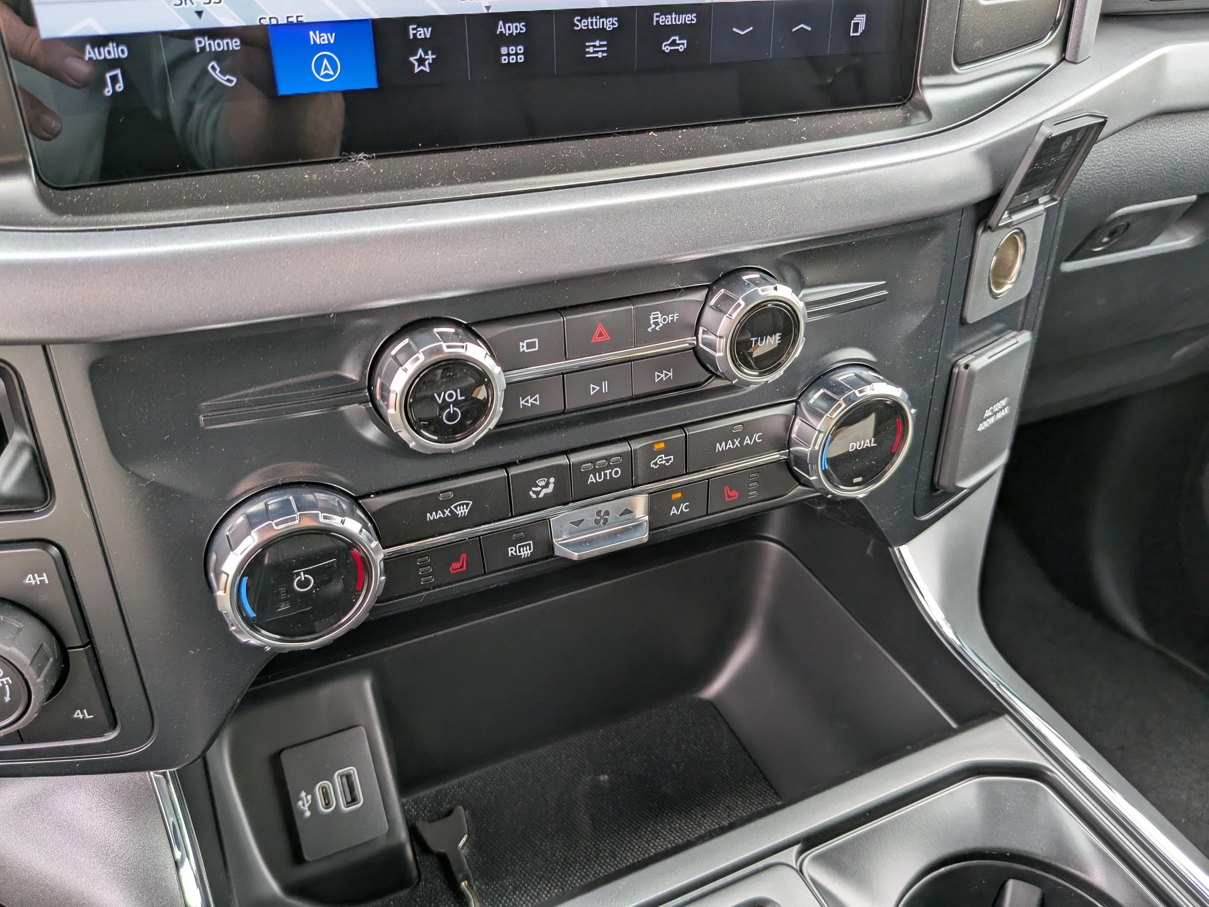 New 2026 Iconic Silver Metallic Ford XLT image 24
