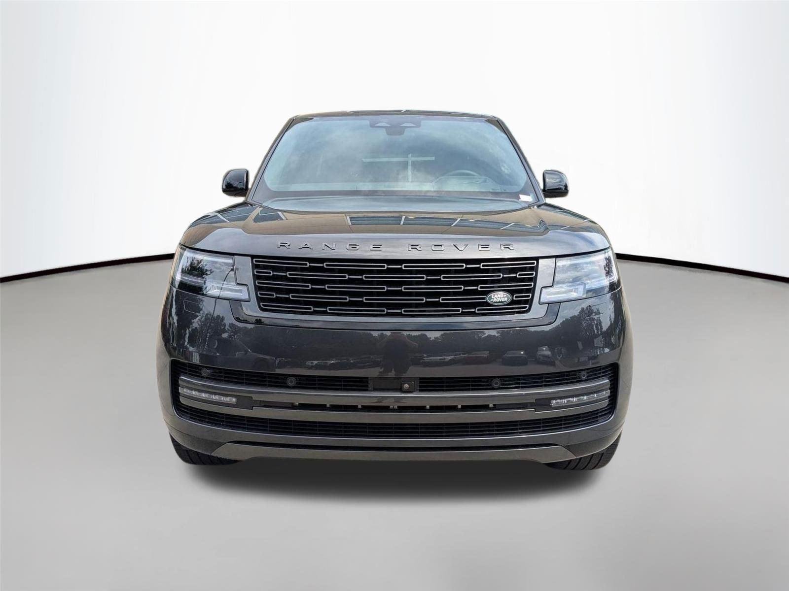 Used 2025 Carpathian Grey Premium Metallic Land Rover SE image 2