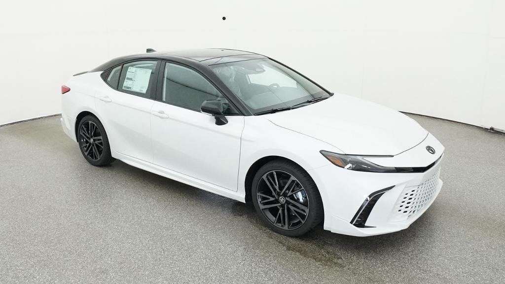 New 2026 Wind Chill Pearl with Midnight Black Metallic roof Toyota XSE image 10