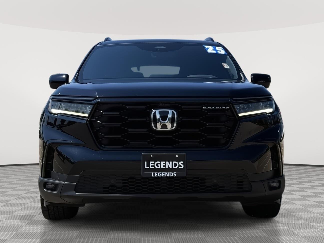 Certified 2025 Honda Pilot Black Edition with VIN 5FNYG1H98SB051404 for sale in Kansas City