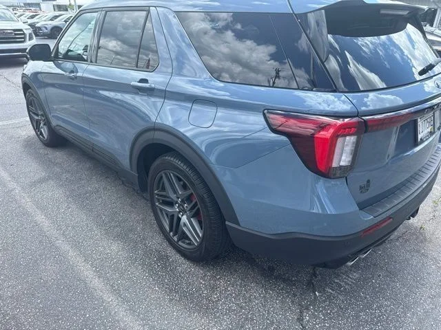 Used 2025 Blue Ford ST image 12