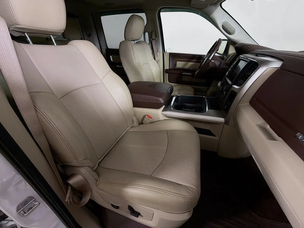Used 2018  Ram Laramie image 26