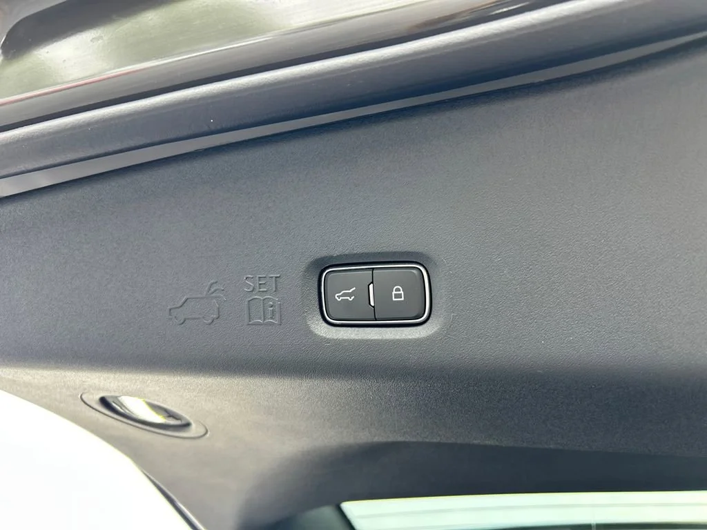 Used 2025 Gray Lincoln Black Label image 39