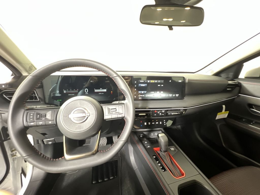 2025 Nissan Kicks SR AWD - Photo 11