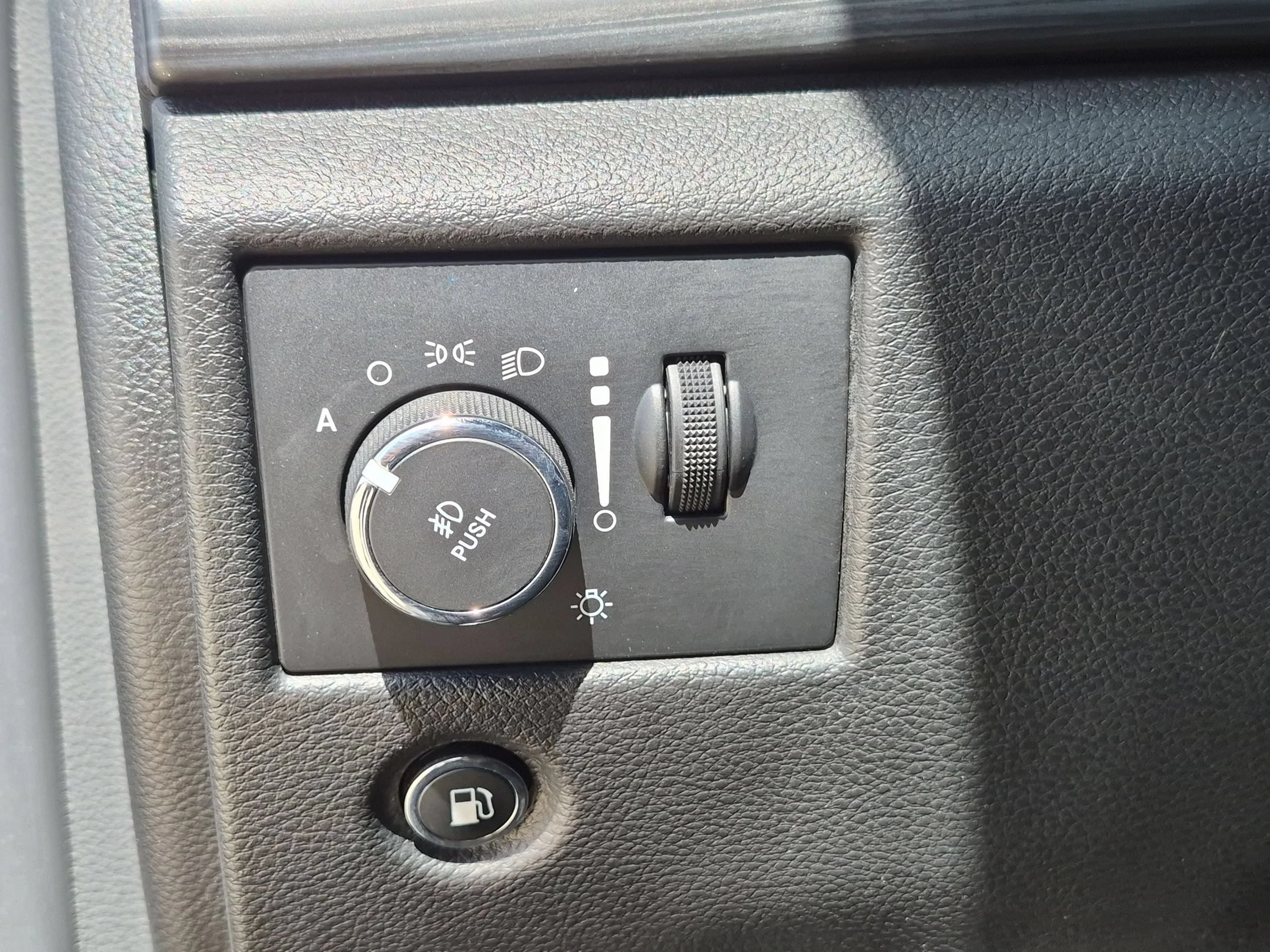 Used 2021 Gray Jeep Laredo X image 21