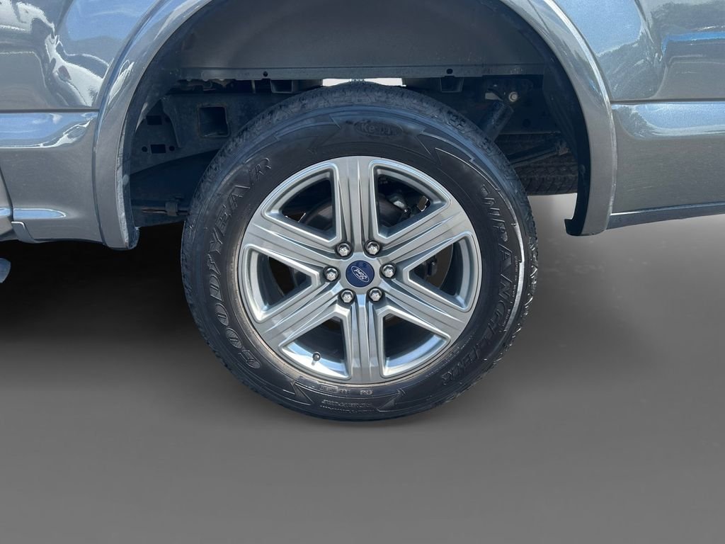 Used 2019 Gray Ford XLT image 8