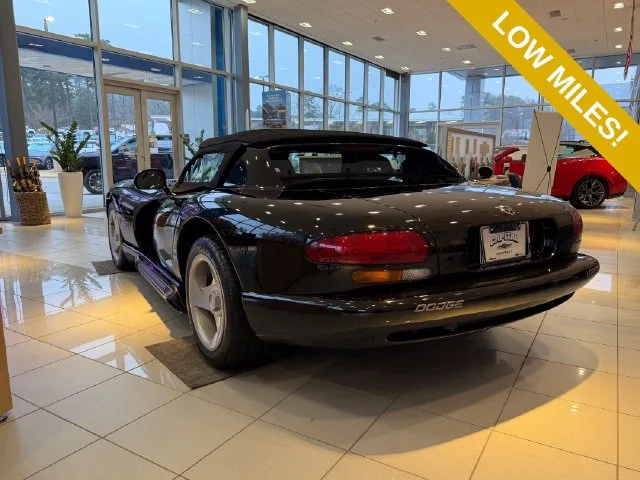 Used 1994 Black Dodge RT/10 image 4