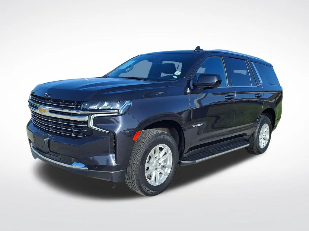 Used 2024 Gray Chevrolet LT image 3