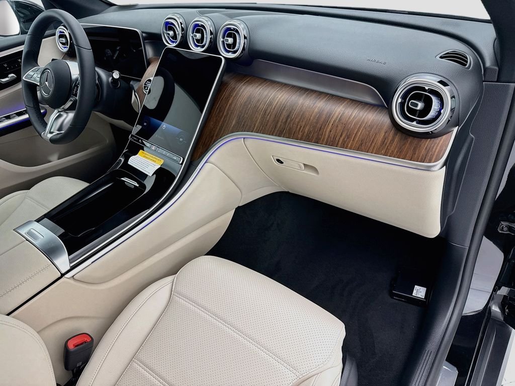 New 2027 Obsidian Black Metallic Mercedes-Benz GLC 300 image 16