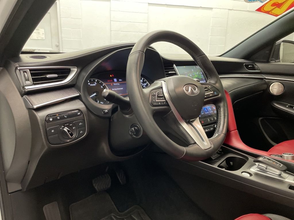 Used 2025 White INFINITI SENSORY image 19