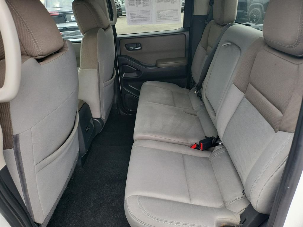 2022 Nissan Frontier SV - Photo 16