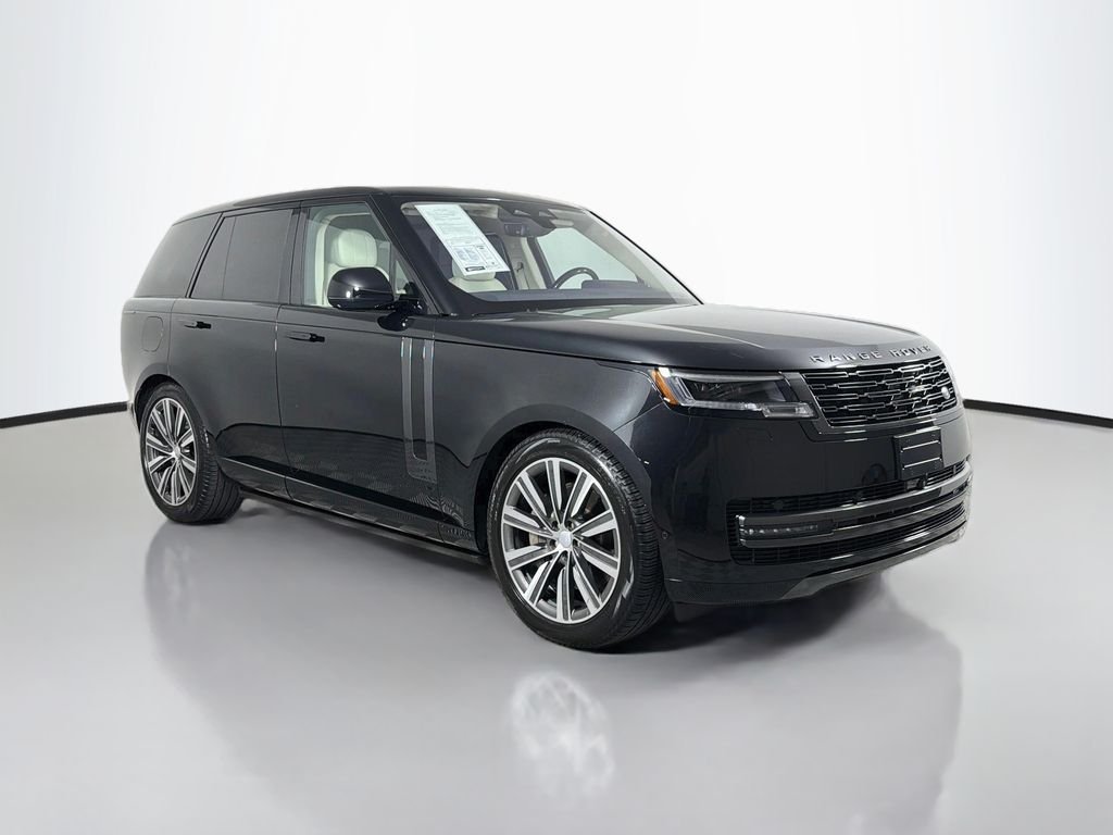 Used 2023 Black Land Rover SE image 3