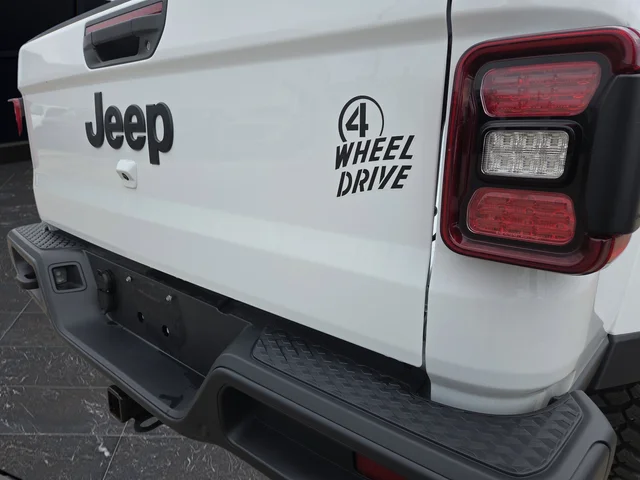 New 2025 Bright White Clear-Coat Exterior Paint Jeep Willys image 35