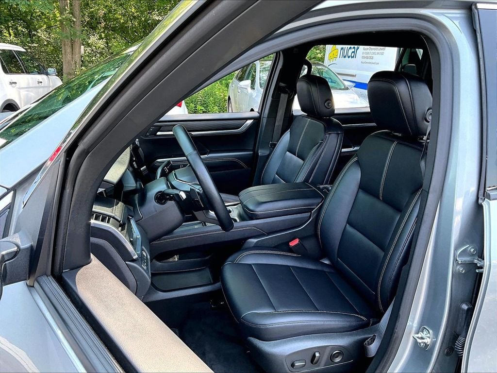 Used 2026 Silver GMC Elevation image 10