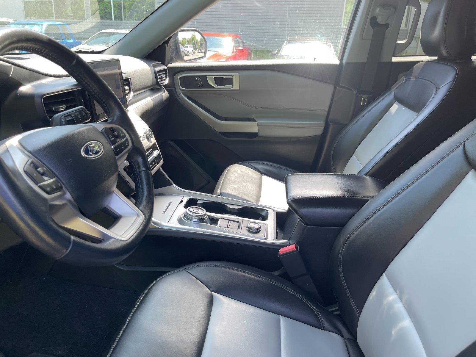 Used 2023 Agate Black Ford XLT image 15