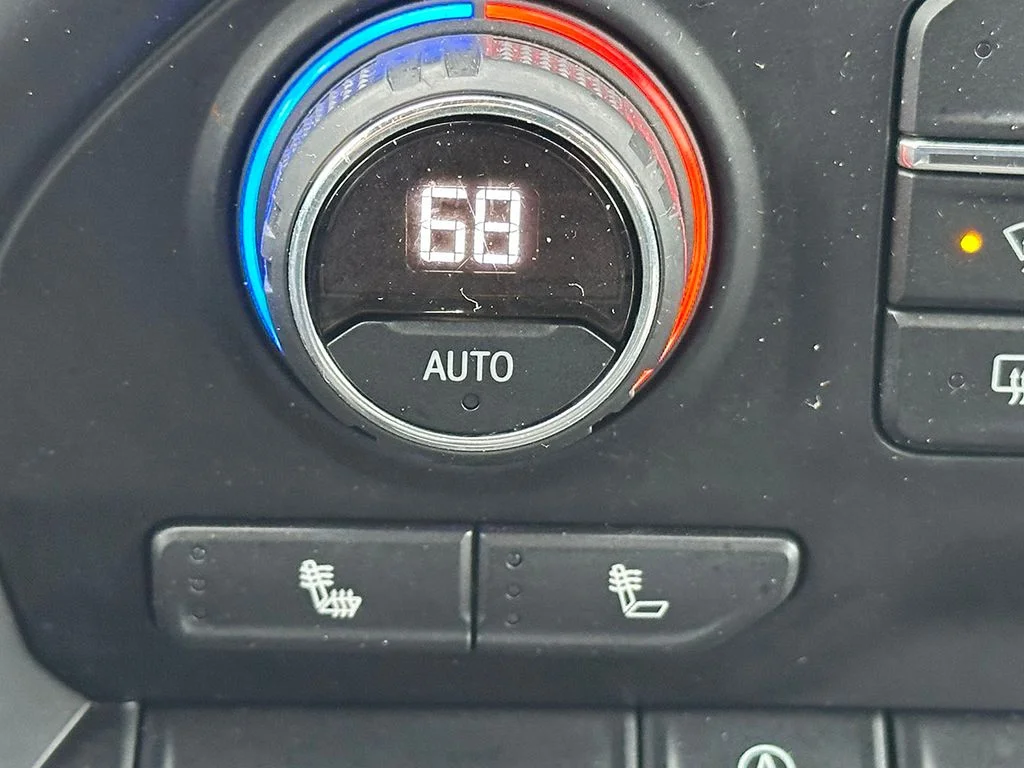 Used 2019 Red Chevrolet LT image 32