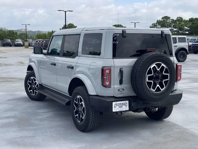 New 2026 White Ford Outer Banks image 4