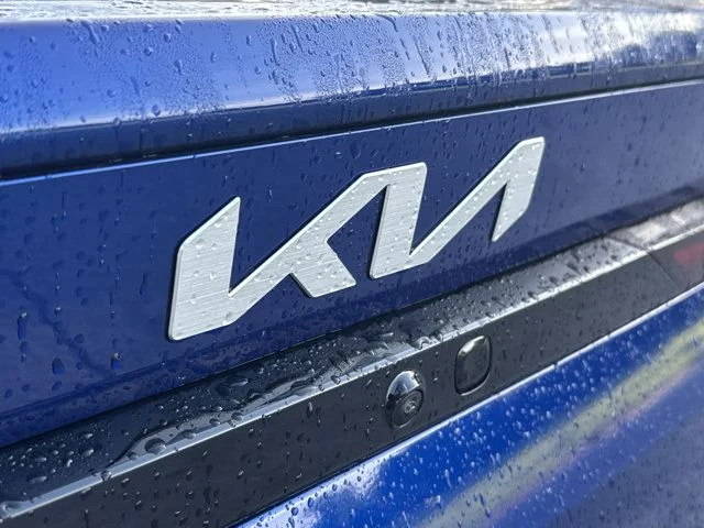 Used 2025 Blue Kia LXS image 12