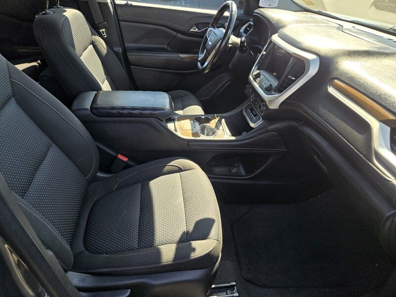 Used 2020 Gray GMC SLE image 3