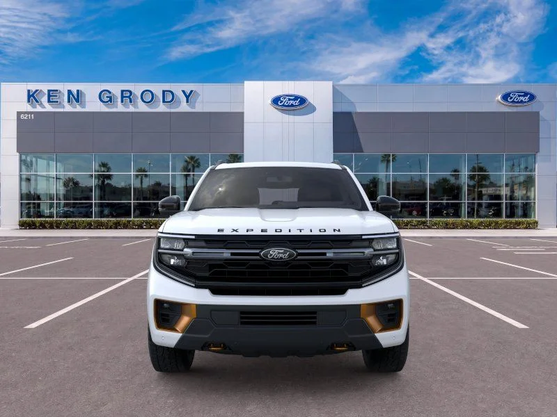 New 2026 Star White Metallic Tri-Coat Ford Tremor image 7