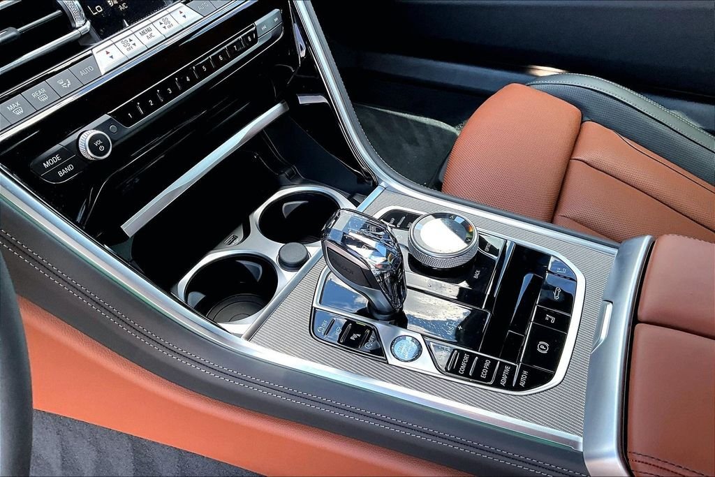 2026 BMW 8 Series 840i - Photo 6