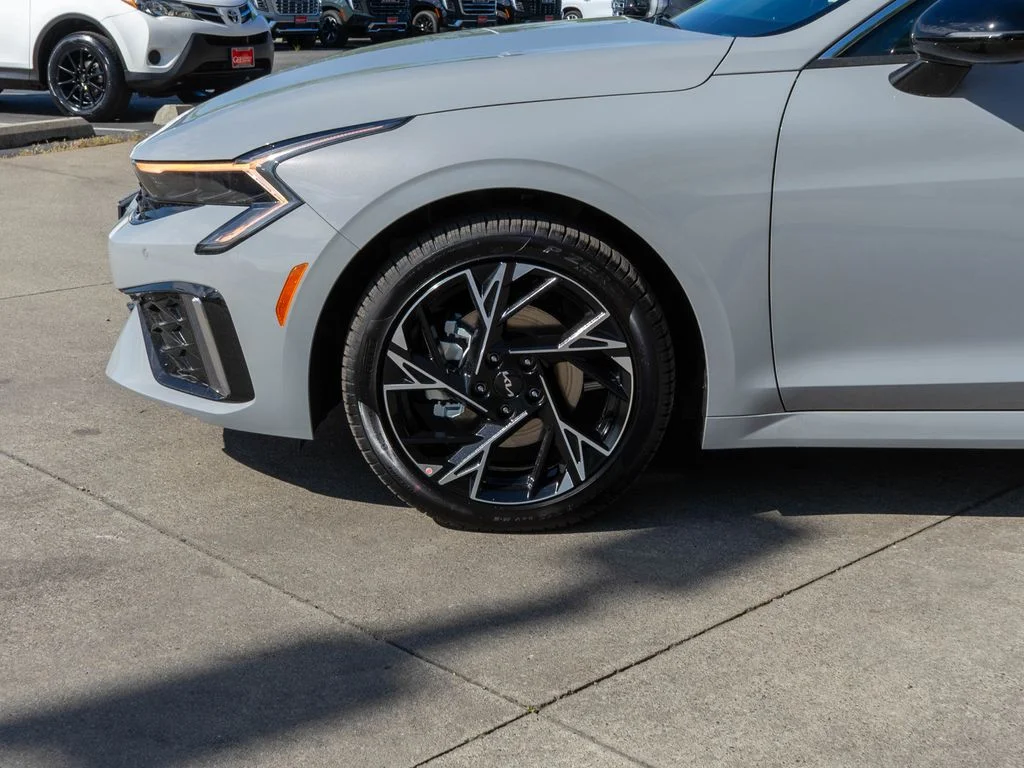 New 2026 Wolf Gray Kia GT-Line AWD image 28