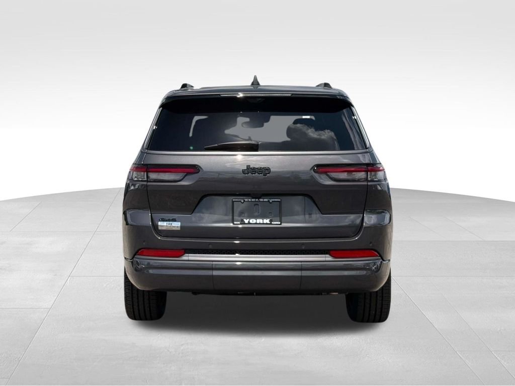 New 2026 Baltic Gray Metallic Clear-Coat Exterior Paint Jeep Limited Reserve image 6