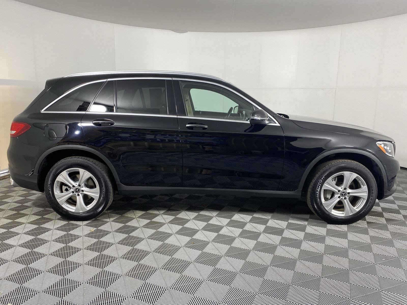 Used 2018 Obsidian Black Metallic Mercedes-Benz GLC 300 image 3