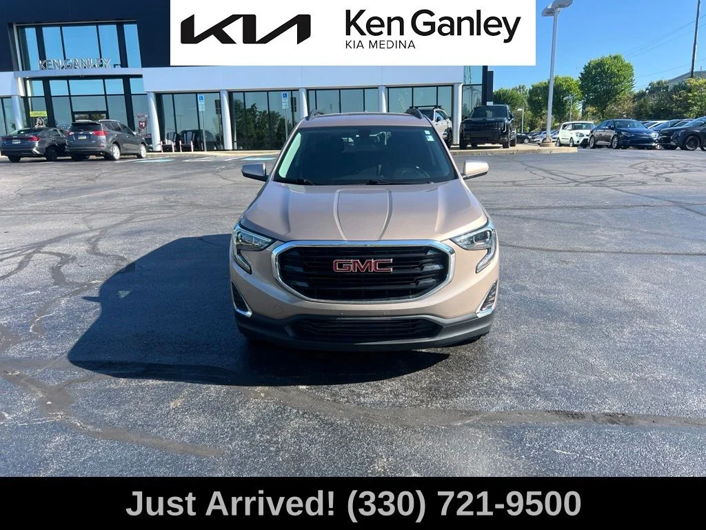 Used 2018 Brown GMC SLE image 2