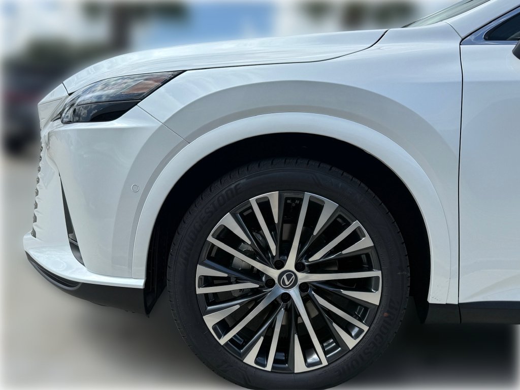 New 2026 Eminent White Pearl Lexus PREMIUM PLUS image 6