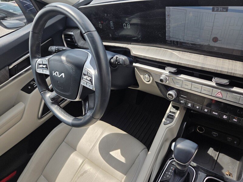 Used 2024 Black Kia EX image 31