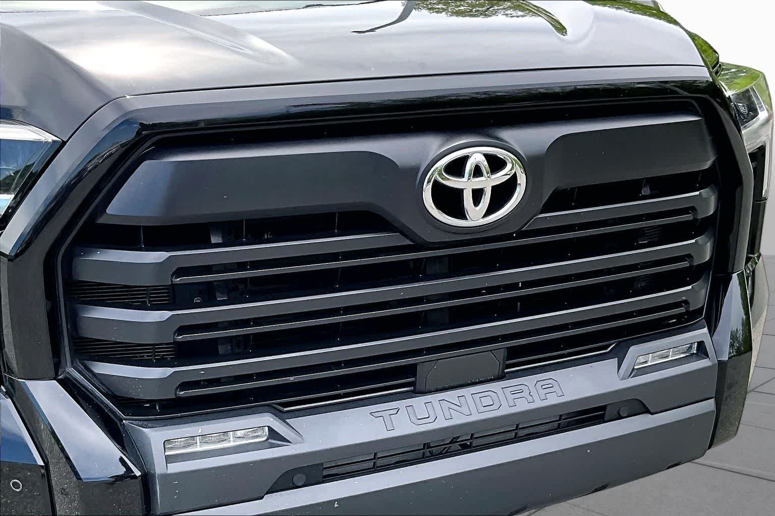Used 2023 Midnight Black Metallic Toyota SR5 image 25