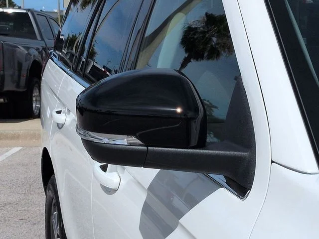 New 2026 Star White Metallic Tri-Coat Ford Active image 12