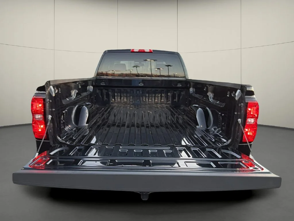 Used 2016 Black Chevrolet Custom image 10