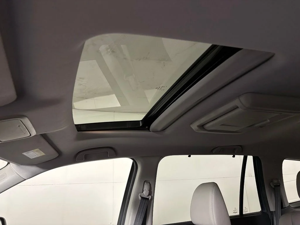 Used 2016  Honda EX-L image 18