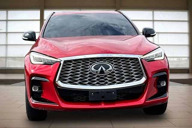 Used 2023 Red INFINITI SENSORY image 3
