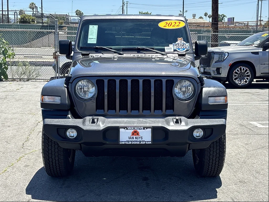Used 2022 Granite Crystal Metallic Clear Coat Jeep Sport S image 7