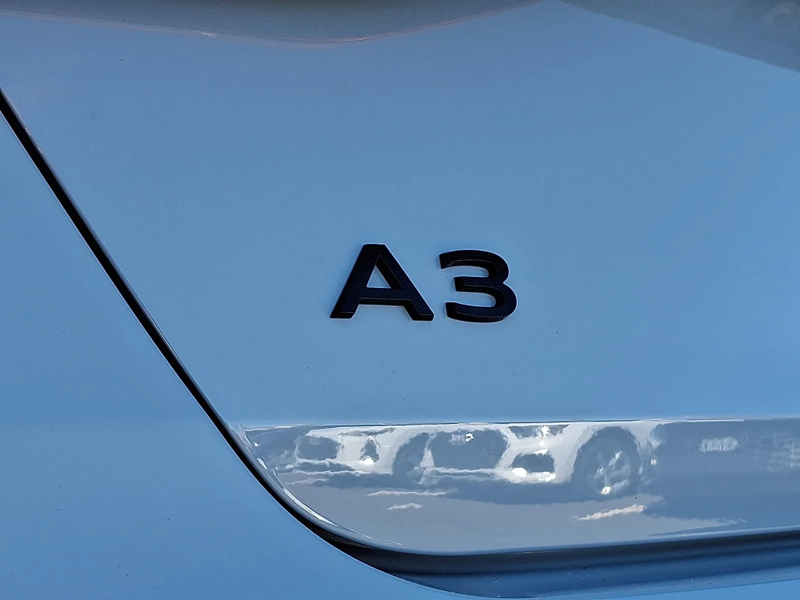 Certified Used 2025 Arrow Gray Pearl Effect   1X1x Audi Premium Plus image 32