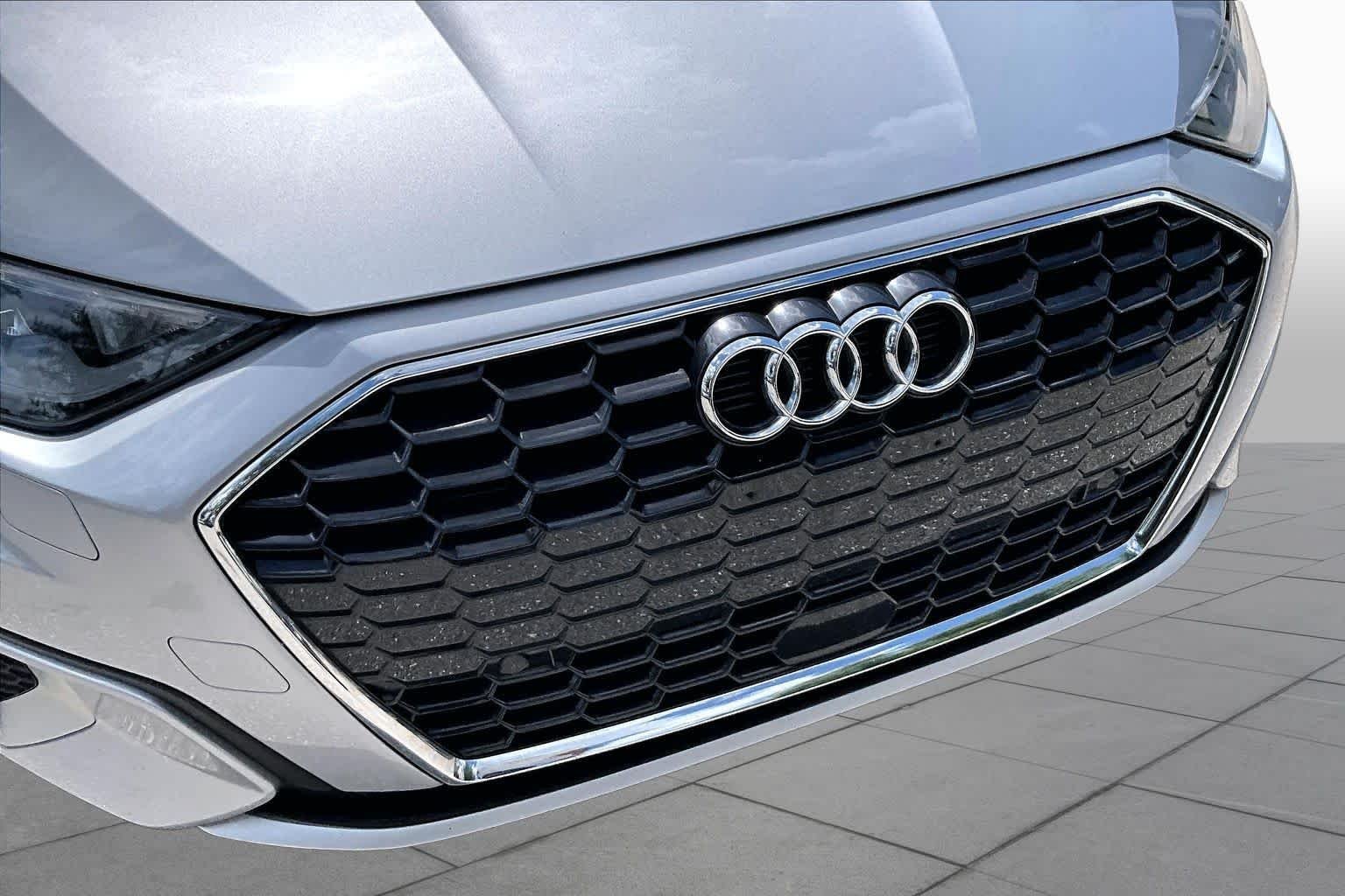 Used 2022 Florett Silver Metallic Audi Premium image 30