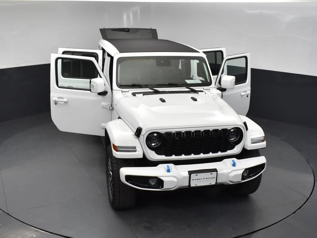 Used 2024 White Jeep High Altitude 4xe image 39