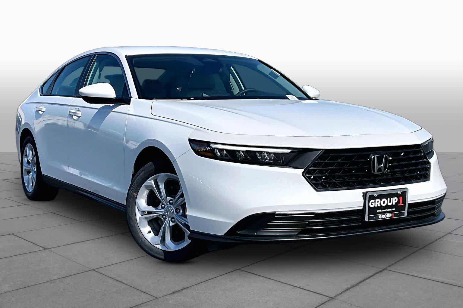 New 2026 Platinum White Pearl Honda LX image 2