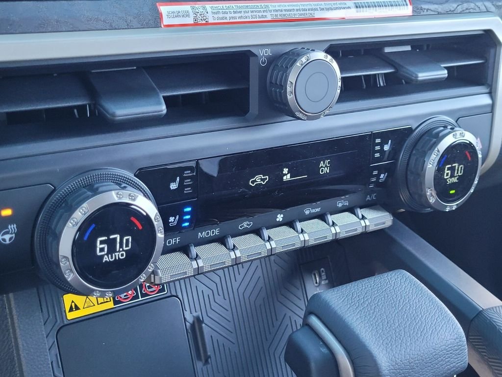 2025 Toyota Tacoma Limited - Photo 18