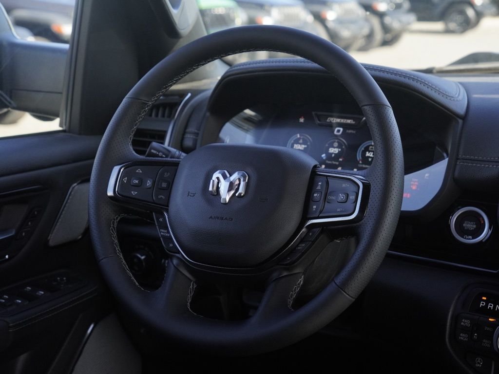 New 2026 Diamond Black Crystal Pearl-Coat Exterior Paint RAM Rebel image 25